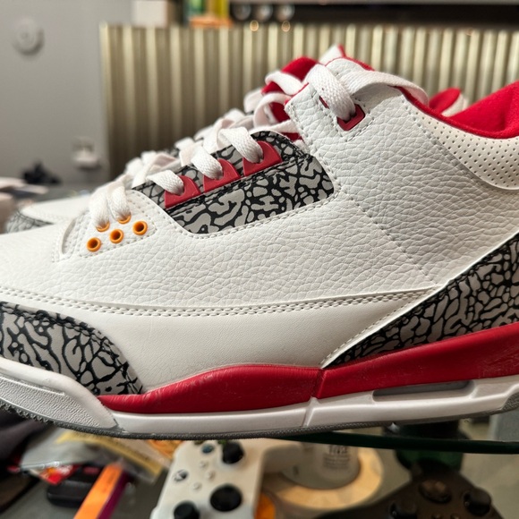 Jordan 3 cardinal red size 12, worn four times - Picture 3 of 4